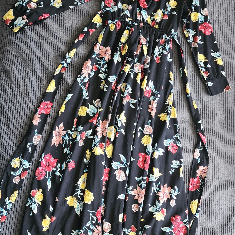 Unique Vintage Black Floral Maxi Dress